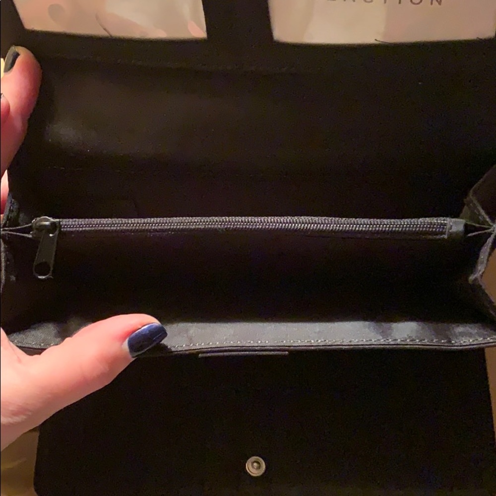 Wallet - Picture 4 of 4